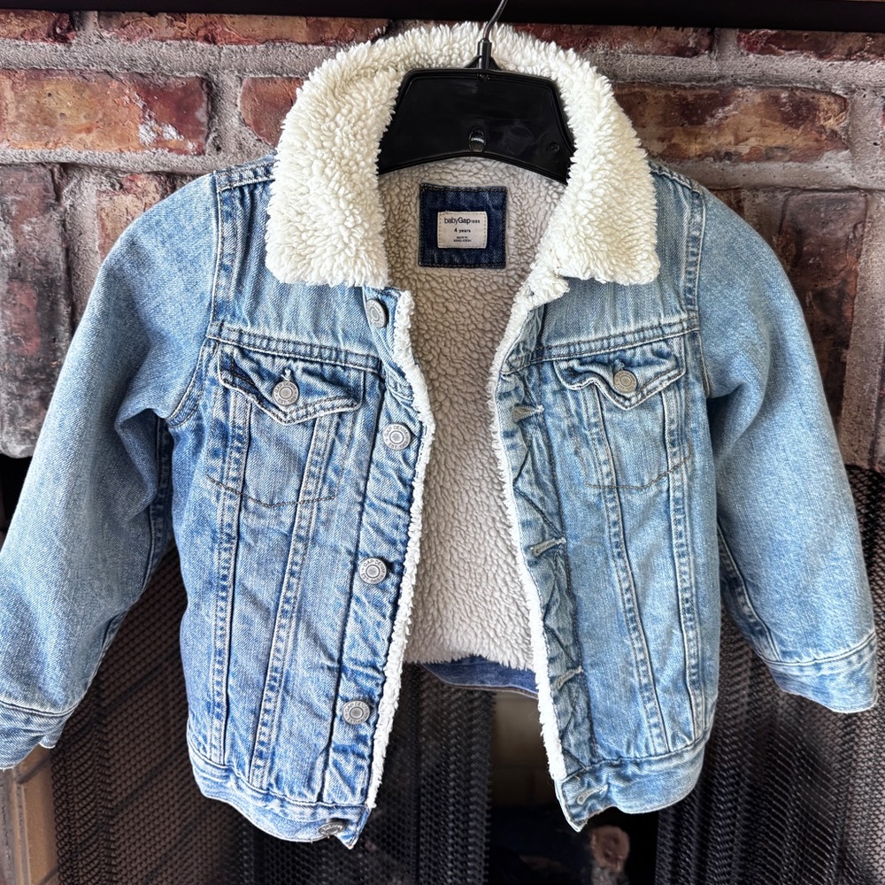 Baby GAP 🧸 Denim Jacket with Sherpa Lining